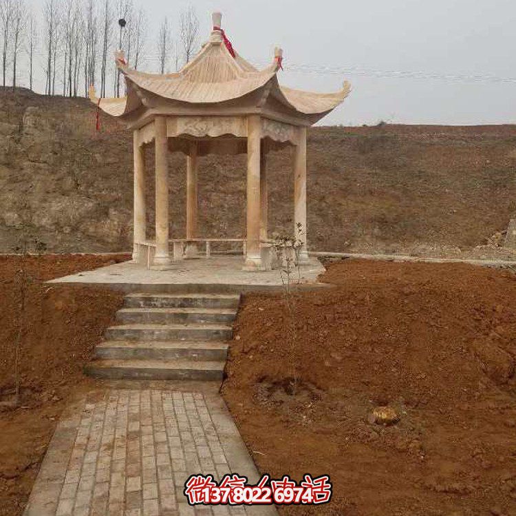 色彩斑斕的晚霞紅涼亭，讓您享受中式園林的繽紛景點(diǎn)