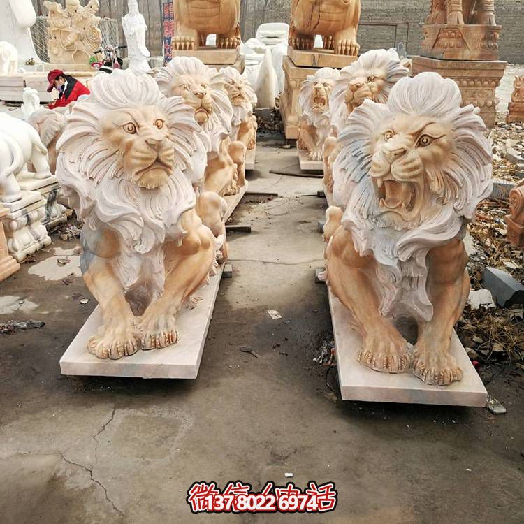 大理石石雕獅子雕塑，點綴晚霞紅園林景觀