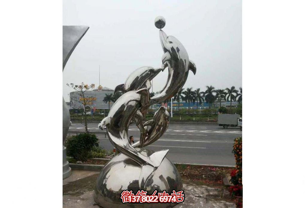 不銹鋼海豚雕塑，玩起來讓街道飛躍！