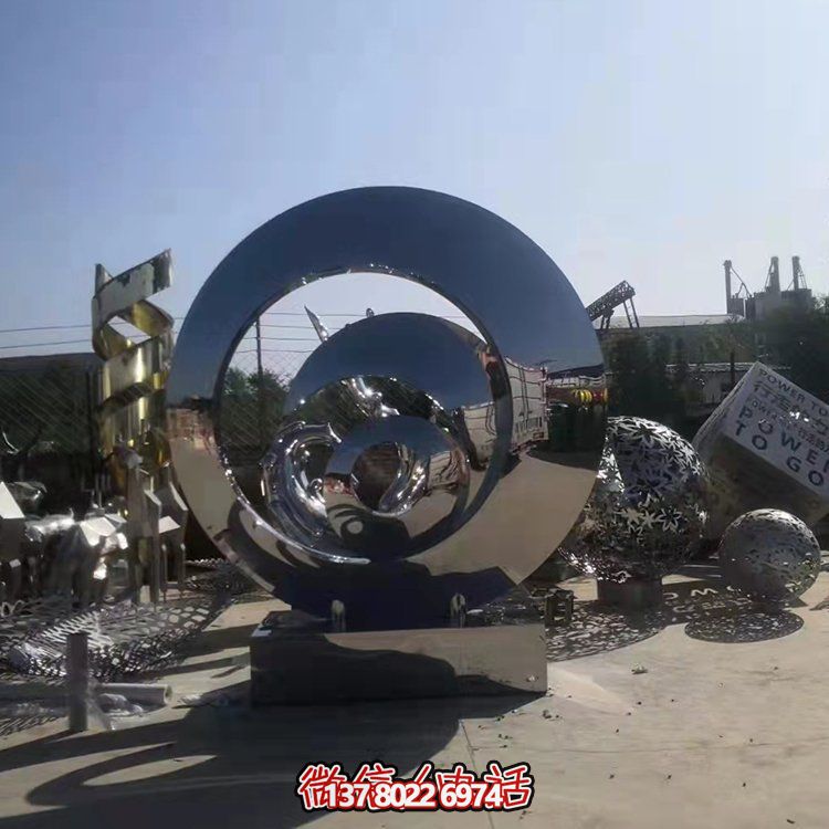 不銹鋼抽象幾何雕塑，鏡面圓環(huán)裝飾廣場、園林