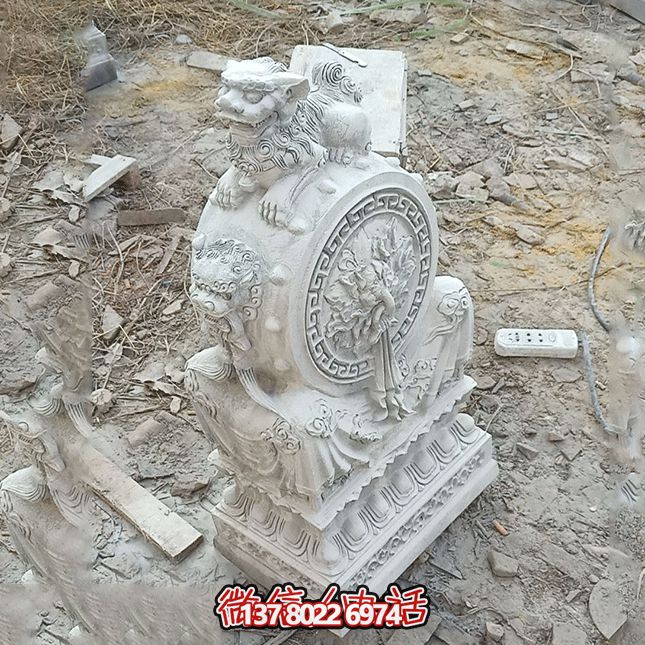 非凡的石雕獅子雕塑，點綴精致的庭院別墅