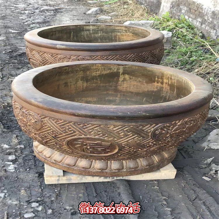 古典庭院魚缸，享受傳統(tǒng)文化的視覺盛宴