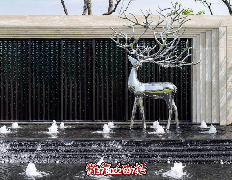 不銹鋼雕刻梅花鹿噴泉，打造公園景區(qū)創(chuàng)意噴泉