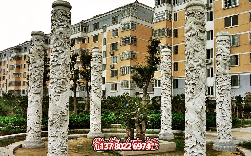 精美大理石浮雕龍柱，裝點小區(qū)花園