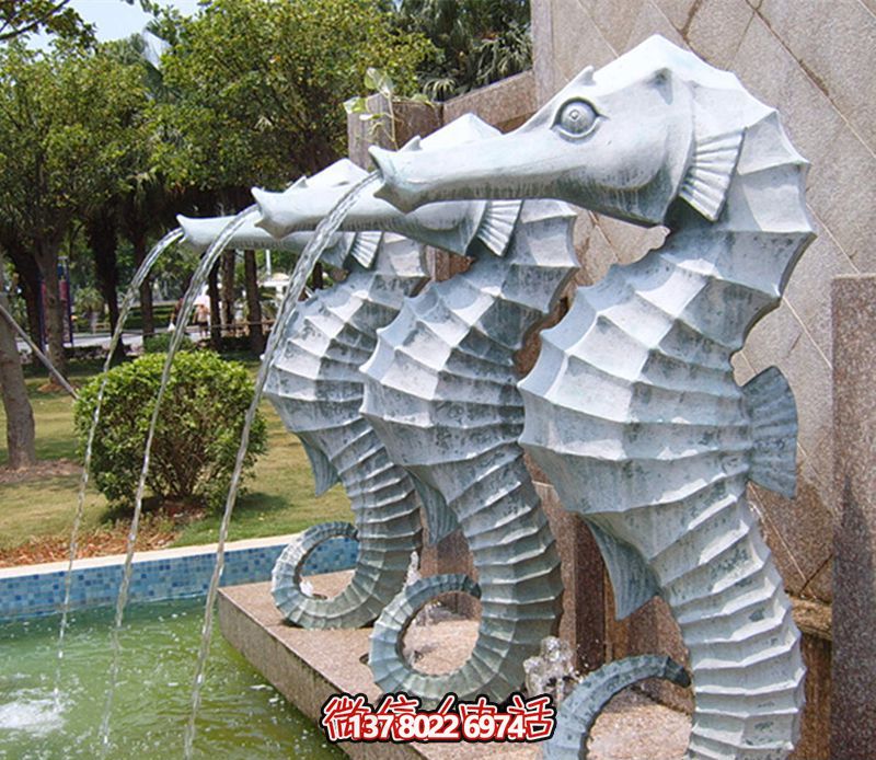 青石石雕海馬雕塑，在公園里擺放只噴水創(chuàng)意裝置
