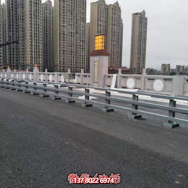 大理石護(hù)欄雕塑，為街道景觀帶來精美絕倫