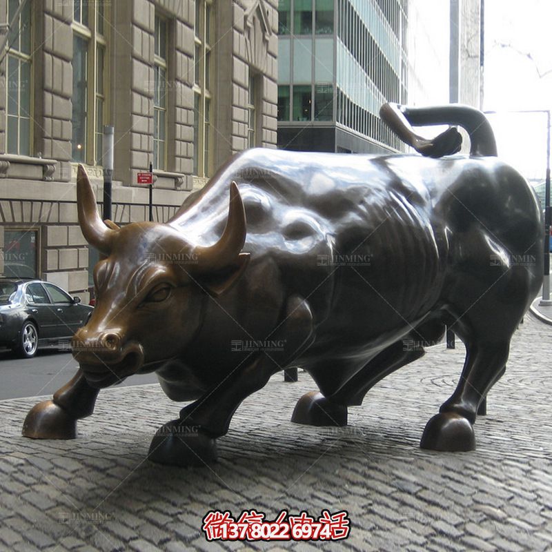 玻璃鋼仿真牛雕塑，精美仿真動物裝點(diǎn)城市街道