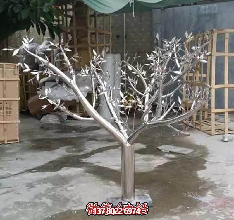 柏不銹鋼樹雕塑，點綴景區(qū)戶外空間