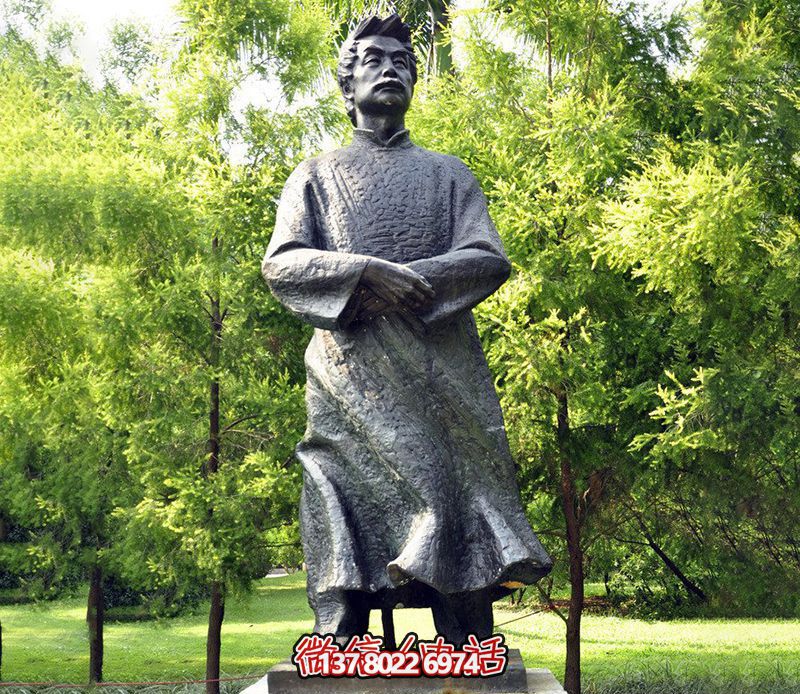 玻璃鋼魯迅人物雕塑，為公園景觀裝飾點綴