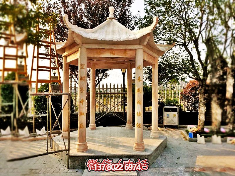 仿古涼亭，擺放在庭院里，欣賞美麗晚霞，營造休閑小區(qū)紅色氛圍
