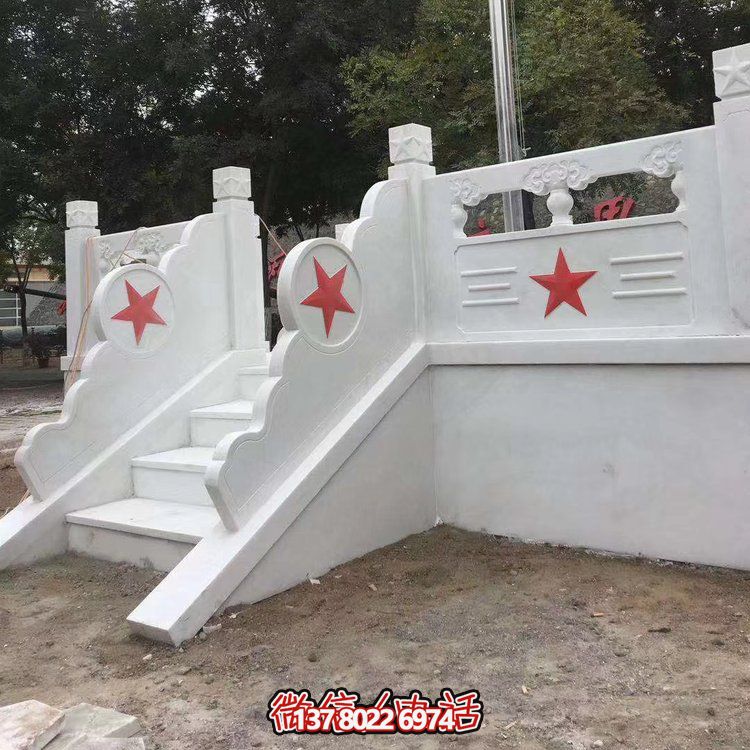 石欄桿護(hù)欄系統(tǒng)，為大理學(xué)校、政府及單位提供安全升旗臺(tái)