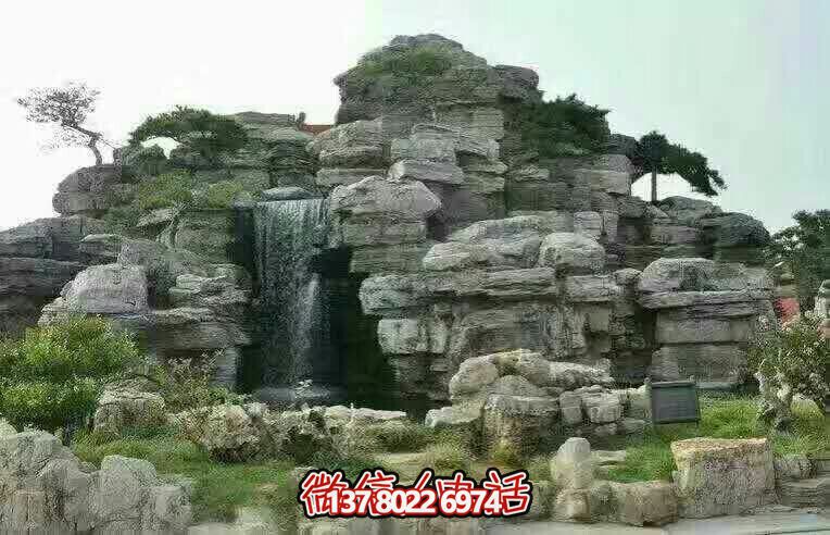 精美的景區(qū)園林，完美的假山流水?dāng)[放