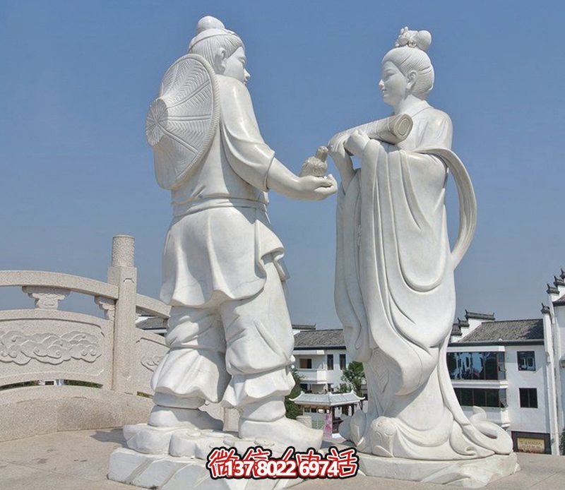 古代牛郎織女石雕，擺放于花園廣場，帶來漢白玉般的浪漫氣息