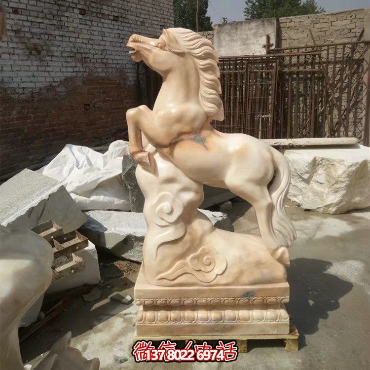 品質(zhì)卓越的大型十二生肖石雕擺件，渲染出無與倫比的晚霞紅
