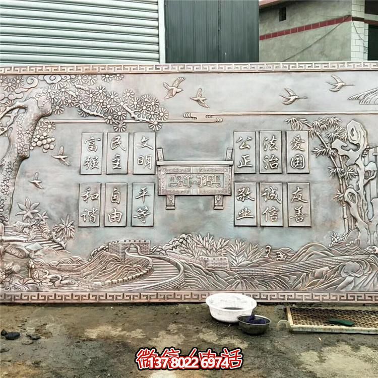 集大型浮雕畫(huà)、壁畫(huà)、銅雕塑于一體的公園展館