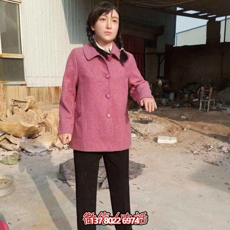 玻璃鋼仿真女孩雕塑，打造景區(qū)精美環(huán)境