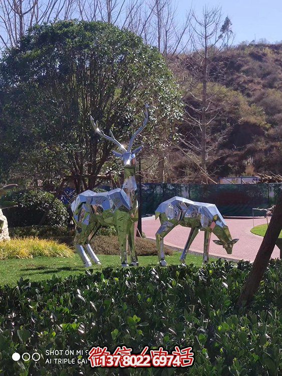 不銹鋼幾何雕塑——梅花鹿，點(diǎn)綴戶外公園