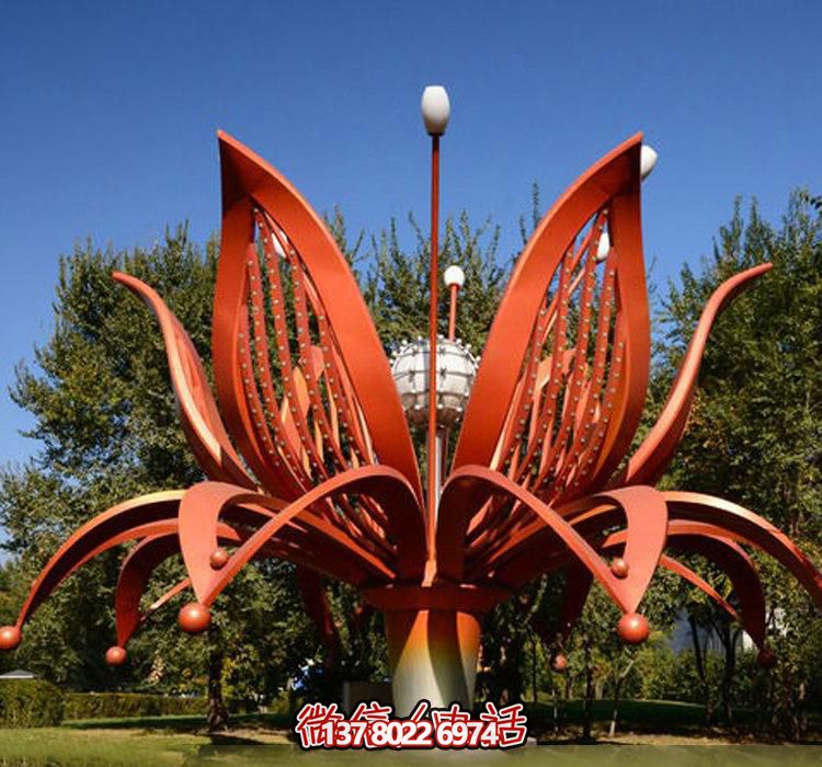 不銹鋼雕塑——綻放紅色花朵，為公園增添美麗