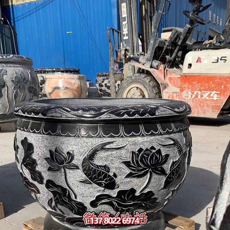 精美荷花浮雕缸，融合經(jīng)典元素，打造清新安靜空間