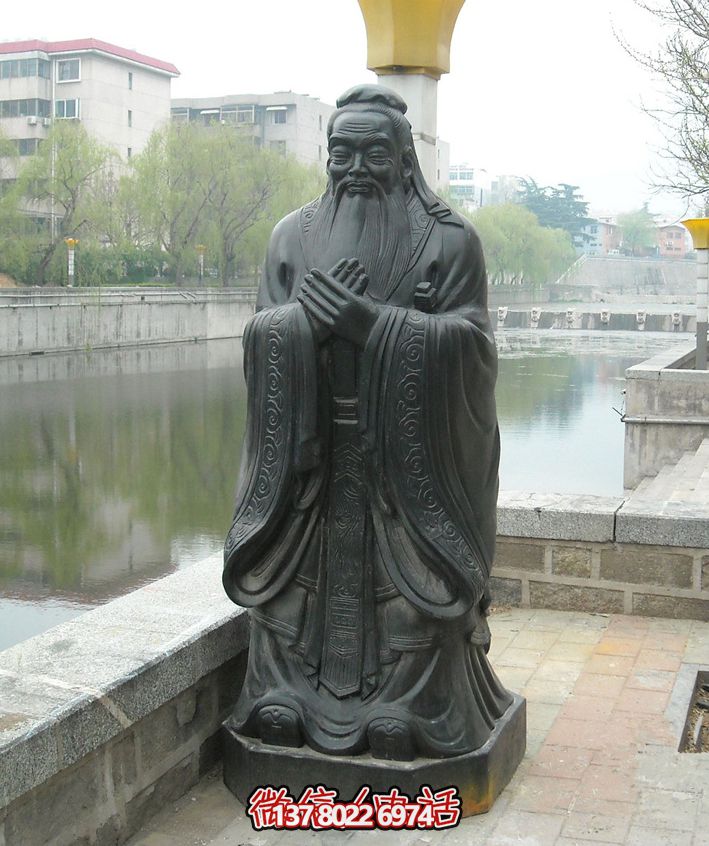 歷史名人雕塑，銅像點(diǎn)綴湖邊公園小區(qū)