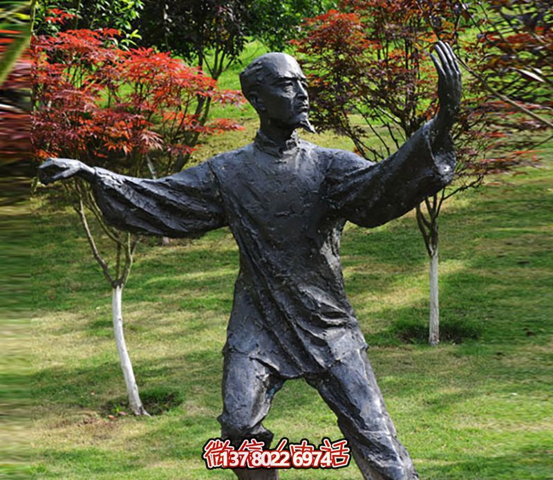 公園太極銅雕裝飾，增添運動人物氣息