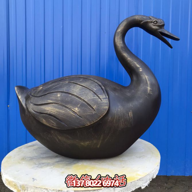 不銹鋼雕塑，休息時(shí)讓湖邊更美麗——天鵝雕塑