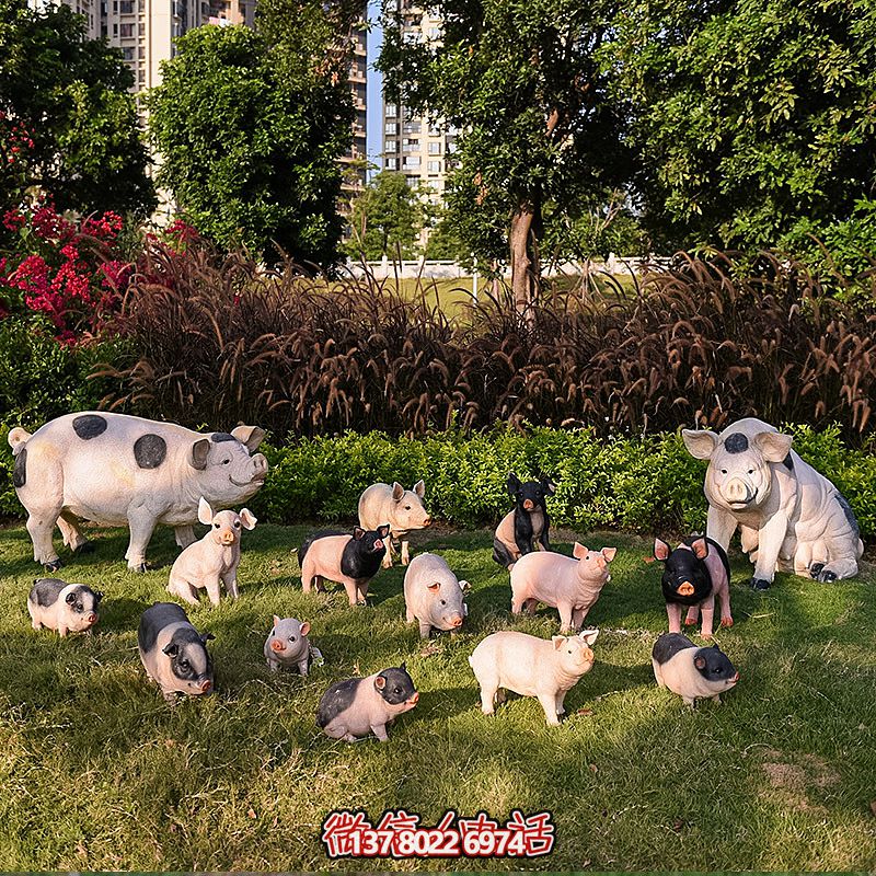 玻璃鋼豬雕塑，擺放一群，裝點(diǎn)動(dòng)物園