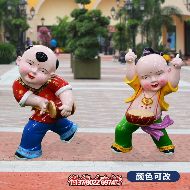 玻璃鋼福娃新年主題雕塑，為商業(yè)街添彩