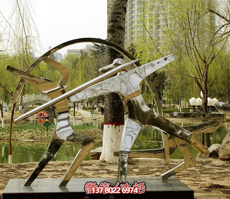不銹鋼鏡面標(biāo)槍雕塑——精致、創(chuàng)意、華美