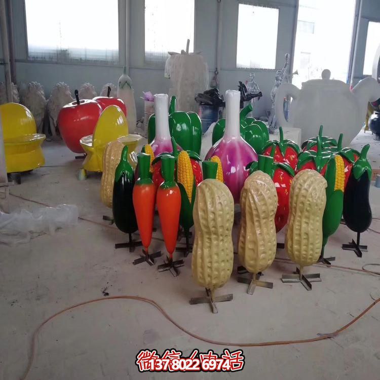 高品質(zhì)玻璃鋼雕塑，為您的園林景觀提供新鮮水果蔬菜