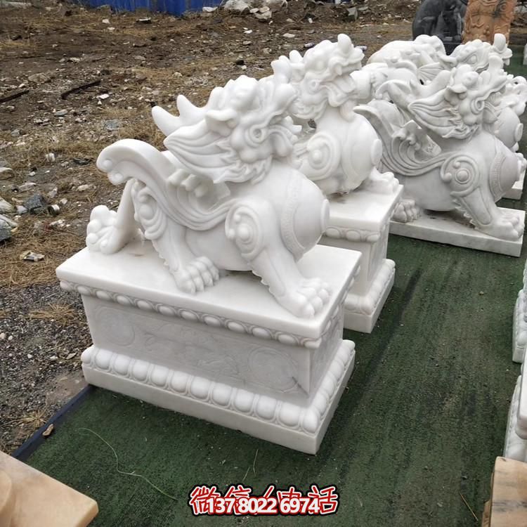 漢白玉貔貅雕塑，門口裝飾打造質(zhì)感庭院