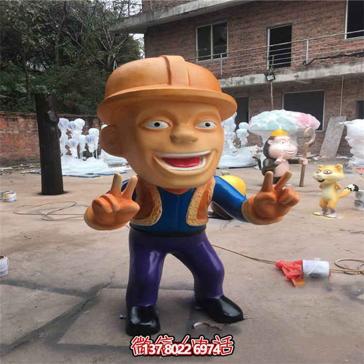 光頭強玻璃鋼雕塑，比v的光頭強